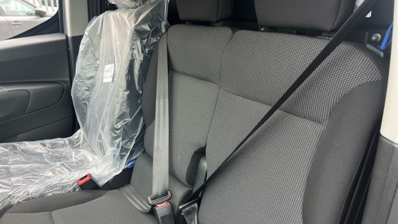 Peugeot Partner Long Diesel 1.5 BlueHDi 100 Professional Plus Van